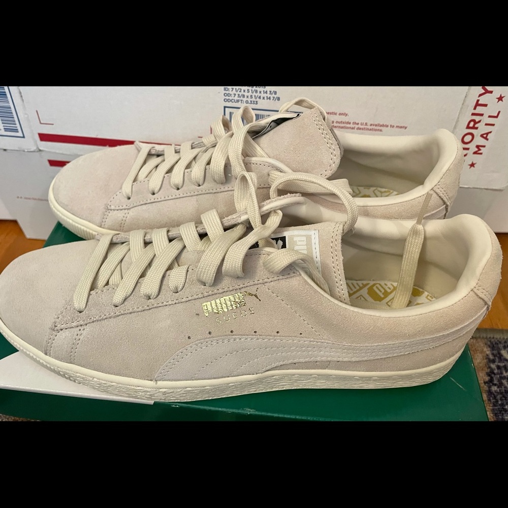 *Worn Once* Men’s PUMA Suede Classic+ Size 11.5, birch-puma white colors